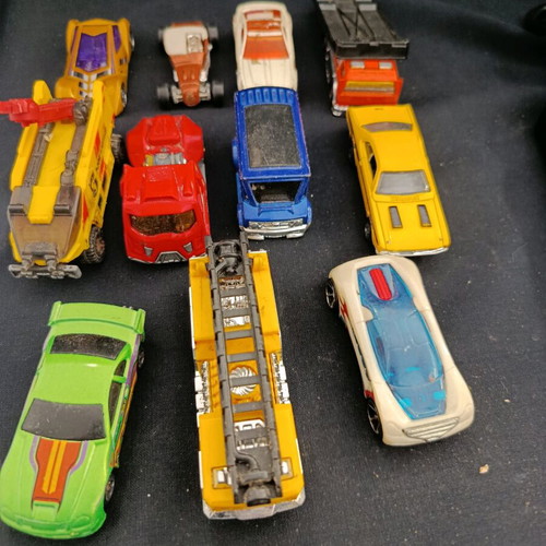 Αυτοκινητάκια Hot Wheels μεταχειρισμένα, πακέτο 11, Mattel '00s