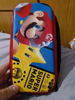 Nintendo Switch τσιπαρισμένο σαν καινούργιο με 4000 παιχνίδια και αξεσουάρ