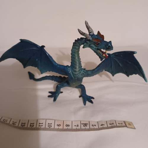 Dragon figure like new
