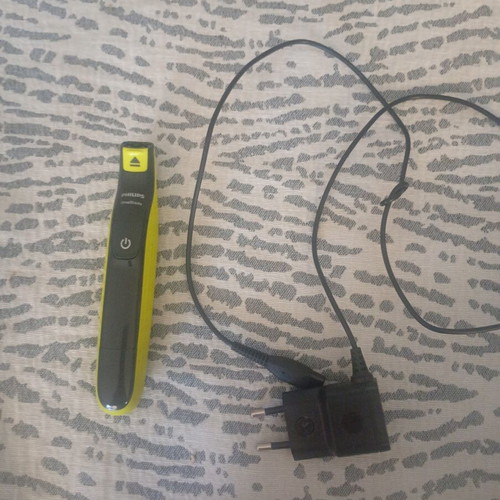 Philips OneBlade body with original charging cable like new