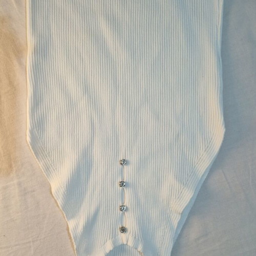Sleeveless top like new, synthetic, size M 38 10, white