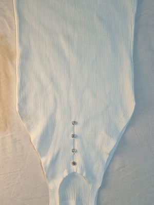 Sleeveless top like new, synthetic, size M 38 10, white