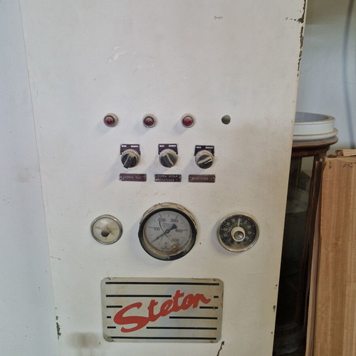 Press machine used, 5 tons capacity