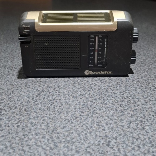 Roadstar TRA-500DS Portable Radio like new with Solar Panel and Crank