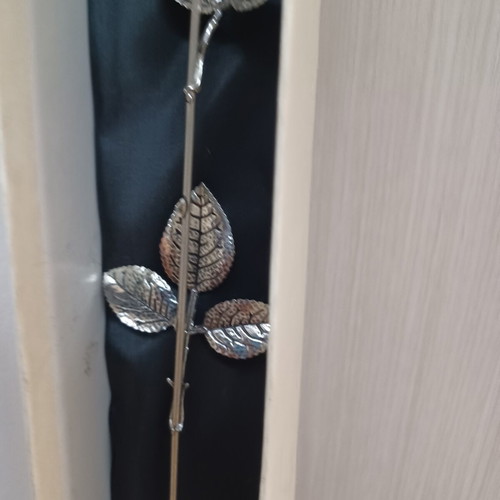Decorative rose collectible from Italian house, like new