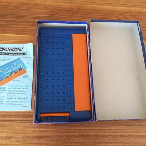 Mastermind board game 2000 edition by Hasbro Parker used