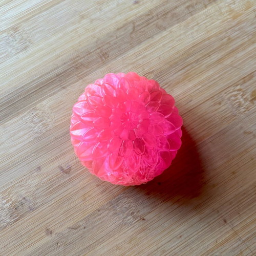 To Anthismeno Triantafyllo Handmade Glycerin Soap with Natural Loofah new