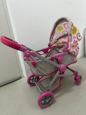 Baby stroller used with 360-degree rotating wheel