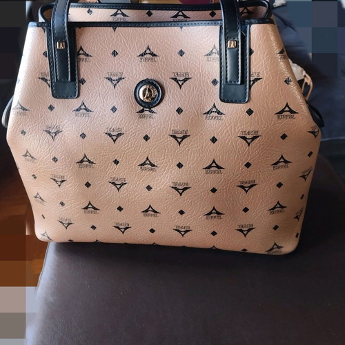 Eiffel shoulder bag like new, beige