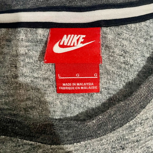 Nike NSW Legacy Knit T-Shirt grey, like new