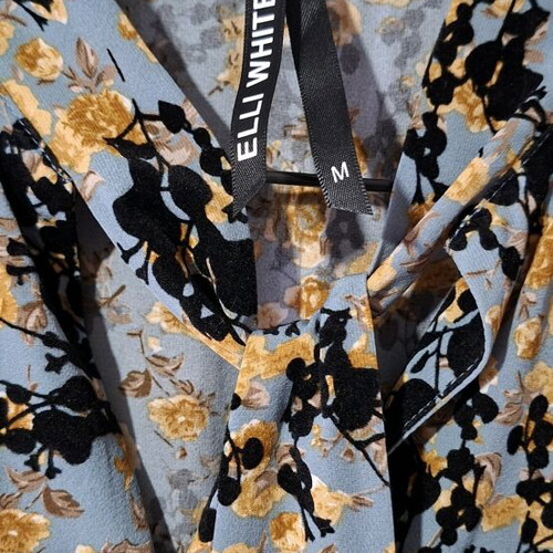 Elli White floral dress like new with velvet black details