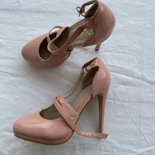 Pink heels size 37