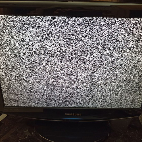 Samsung TV used, model LE 19R86BD with Power Plus remote