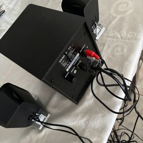 Teac X-30 speakers like new