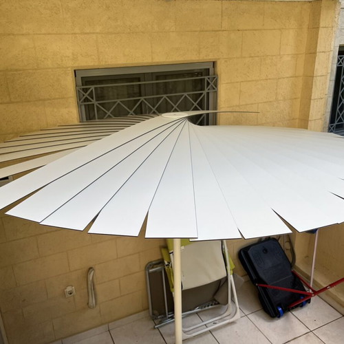 Design umbrella fan style new, white metal frame with base