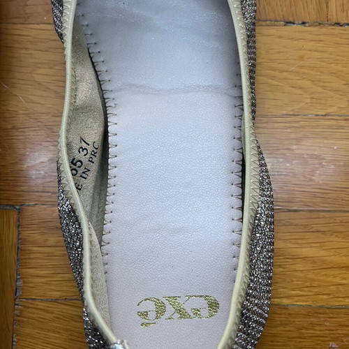 Exe gold ballerinas like new with bows size 37