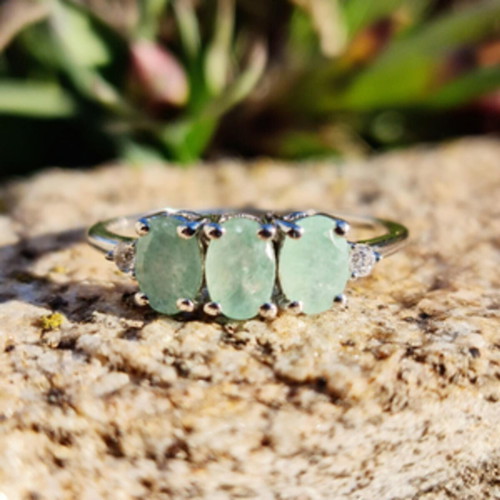 Ring with natural green aventurine, new, 925 silver