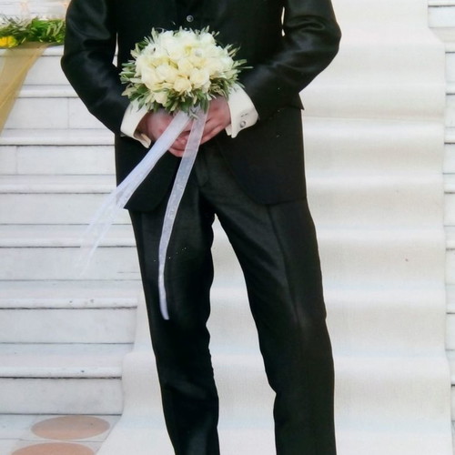 Italian Carlo Pignatelli men's suit used, size L, black