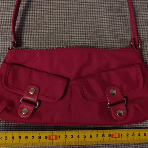Banana Republic handbag like new, fuchsia/magenta color