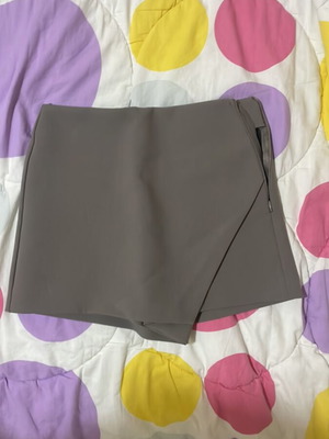 Zara gray skirt-shorts like new, size XS