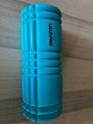 LivePro embossed foam roller like new, blue