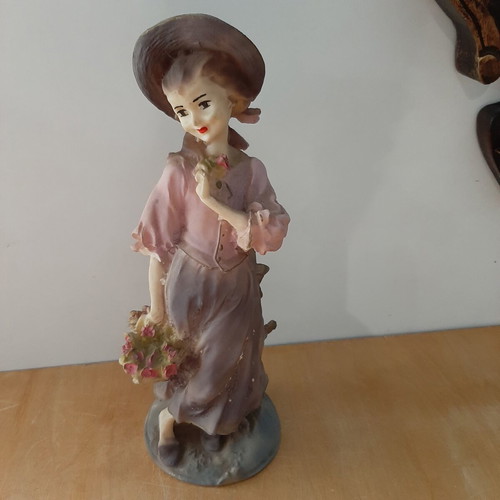 Sculpture of a Girl made of Resin like new