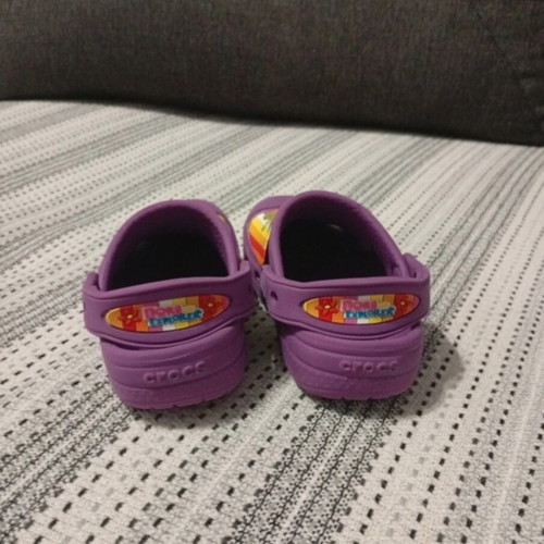Crocs slippers size C6-7 22-24, purple