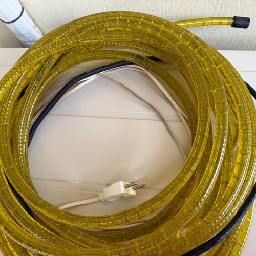 Outdoor garland used, yellow-green, 9 meters long