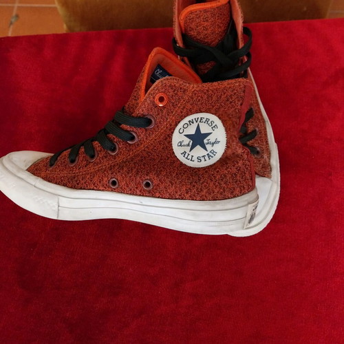 Oll Stars women's athletic shoes size 37 like new, burgundy