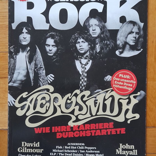 Foreign Language Music Magazines Like New, Set of 5 with CDs