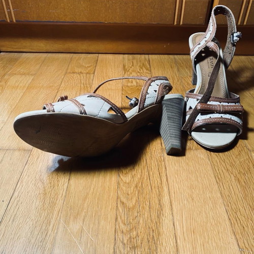Marco Tozzi leather pumps used, size 39, brown