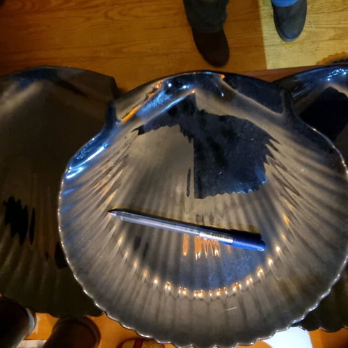 Serving plates like new, set of 3, black, shell shape