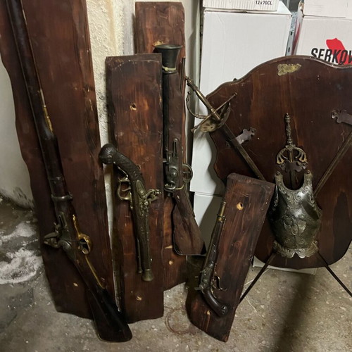 Decorative antique weapons used on wood set