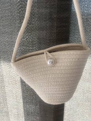 Miabag crossbody bag like new, beige knitted beach tote