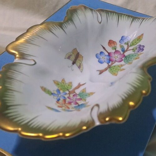 Herend Queen Victoria porcelain dish like new