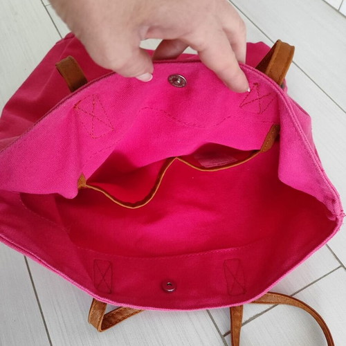 Esmara vintage shoulder bag like new, fuchsia with brown handle