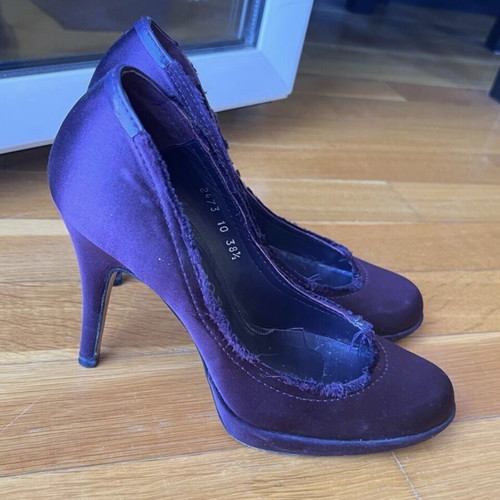 Pedro Garcia satin purple pump like new, size 38.5, 11cm heel