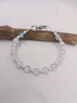 Handmade bracelet with moonstone and pearls, new, silver