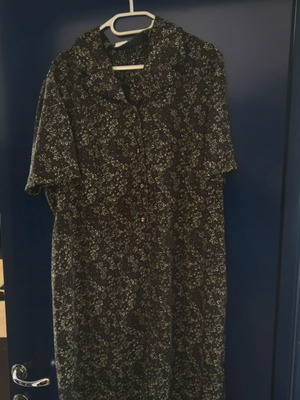 Women's long dress like new, black and white, size L