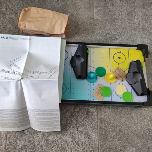 Air Hockey game with batteries, mini table design