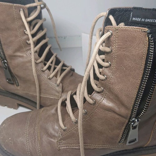 Gray ankle boots size 39 used with extra laces