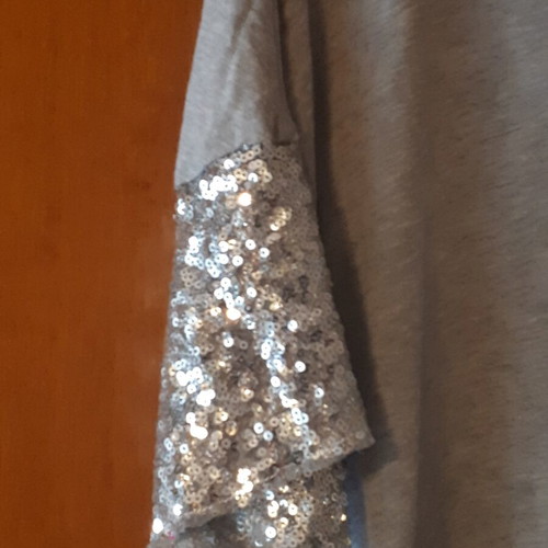 Benetton women's blouse like new, gray, mako fabric, special sleeves