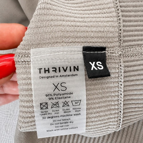 Thrivin sportswear set gray and white used, size S bra XS leggings