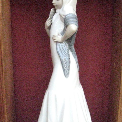 Nao porcelain figure like new, female, 28 cm