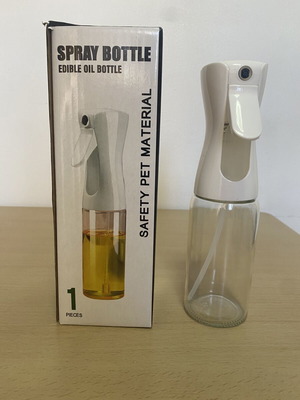 Oil spray bottle for kitchen use