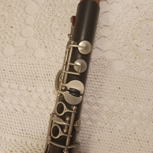 Traditional clarinet in C used with Vandoren B45 mouthpiece