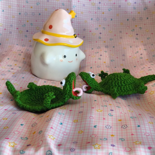 Hoppers lizard pop-up coaster
