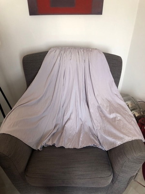 Gray skirt used, lightweight with pockets