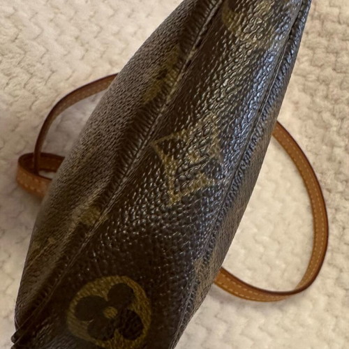 Louis Vuitton Monogram Pochette Accessoires crossbody bag used, brown