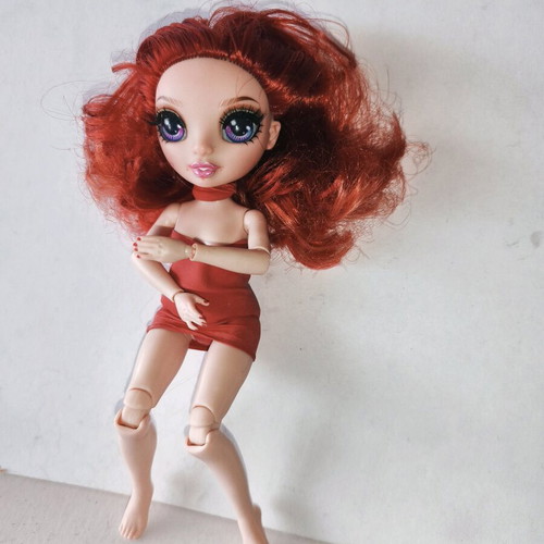 Rainbow High Jr Ruby doll used, 23 cm height